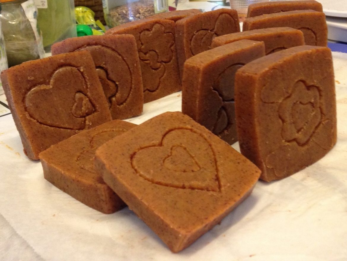 فوائد صابونة الكركم