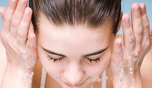 مكونات تجميلية طبيعية لتبييض البشرة