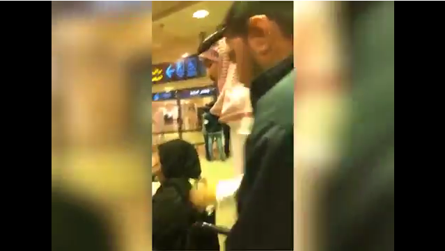 أسرة سعودية تشعل المواقع بوداعها المؤثر لعاملتها المنزلية بعد 33 عاماً