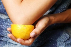 تبييض المرفقين والركبتين